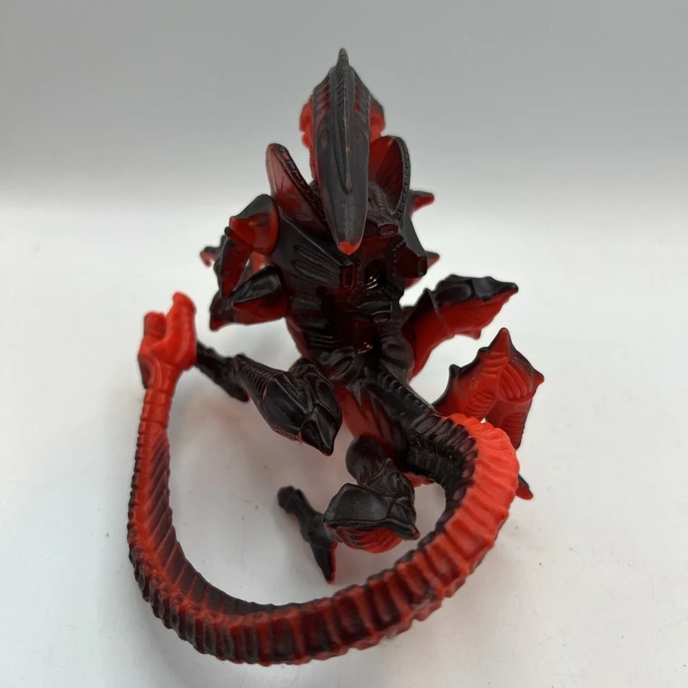 Alien Action Figures Set of 3 in Assorted Colors